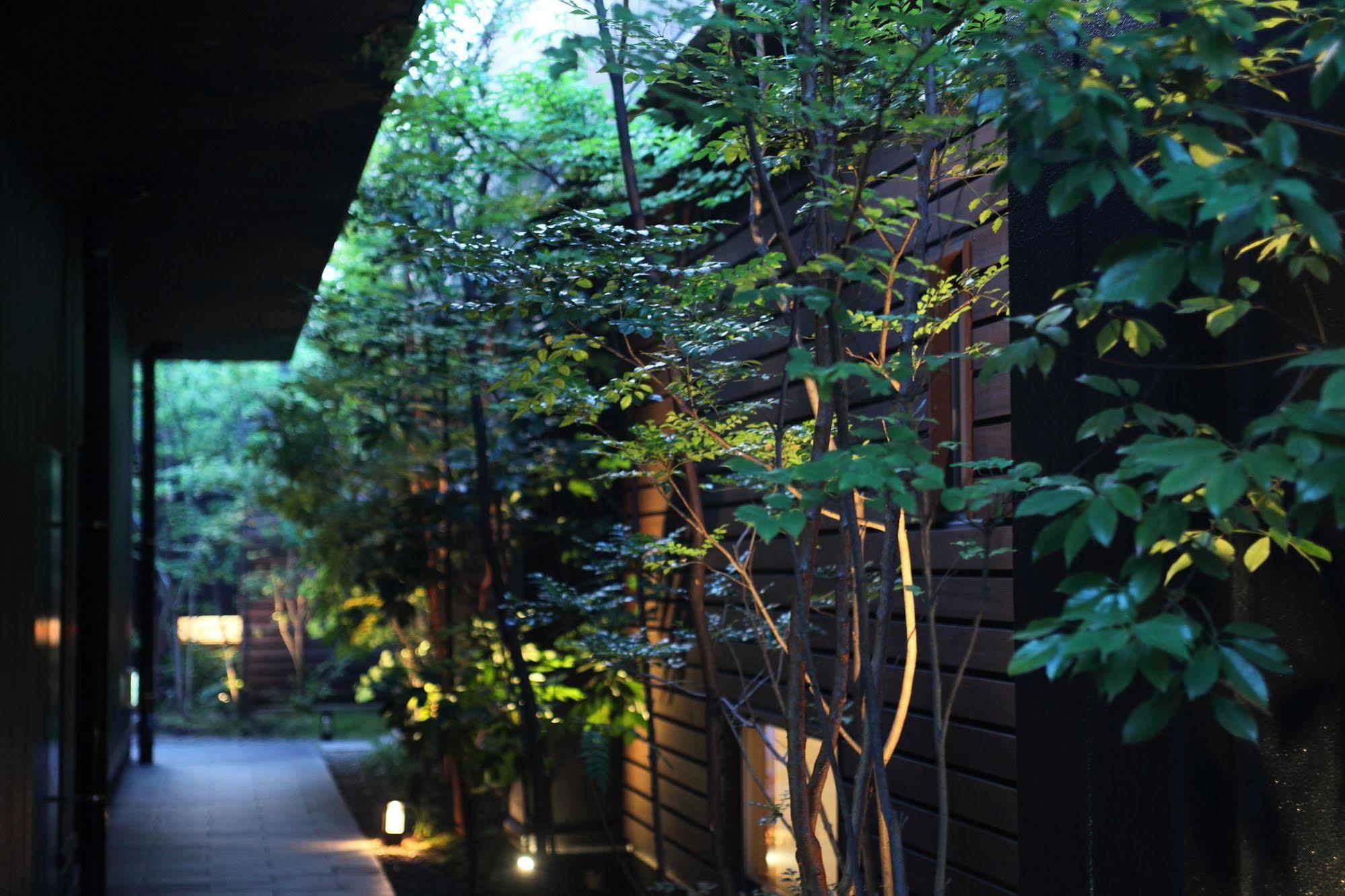 Amane Resort Seikai Beppu Buitenkant foto A view of the narrow alleys of the old town